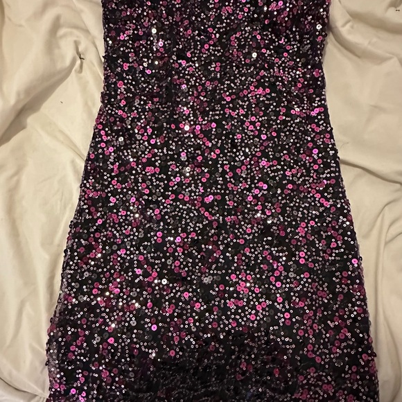 Badgley Mischka Black One Shoulder Gown - Picture 4 of 6